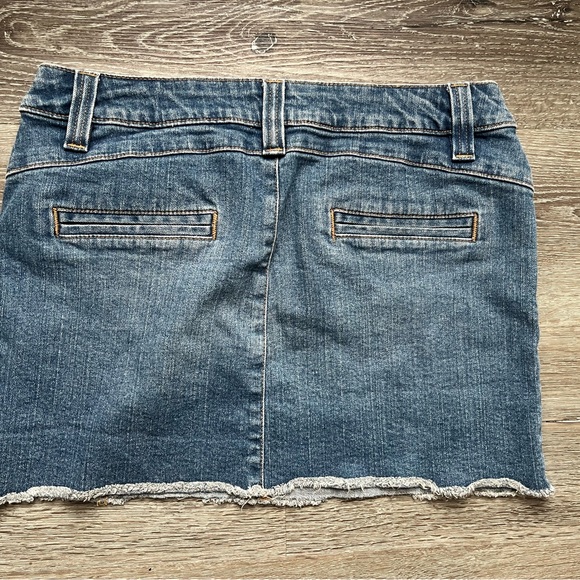 NWOT American Eagle Blue Denim Mini Skirt Size 6 - Picture 7 of 7